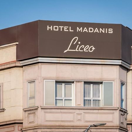 Hotel Madanis Liceo โอสปิตาเล็ต เดอ โยเบรกัต ภายนอก รูปภาพ