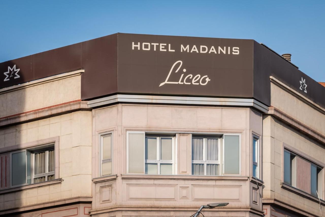 Hotel Madanis Liceo โอสปิตาเล็ต เดอ โยเบรกัต ภายนอก รูปภาพ